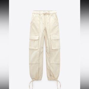 Zara Seamed Cargo Pants in cream